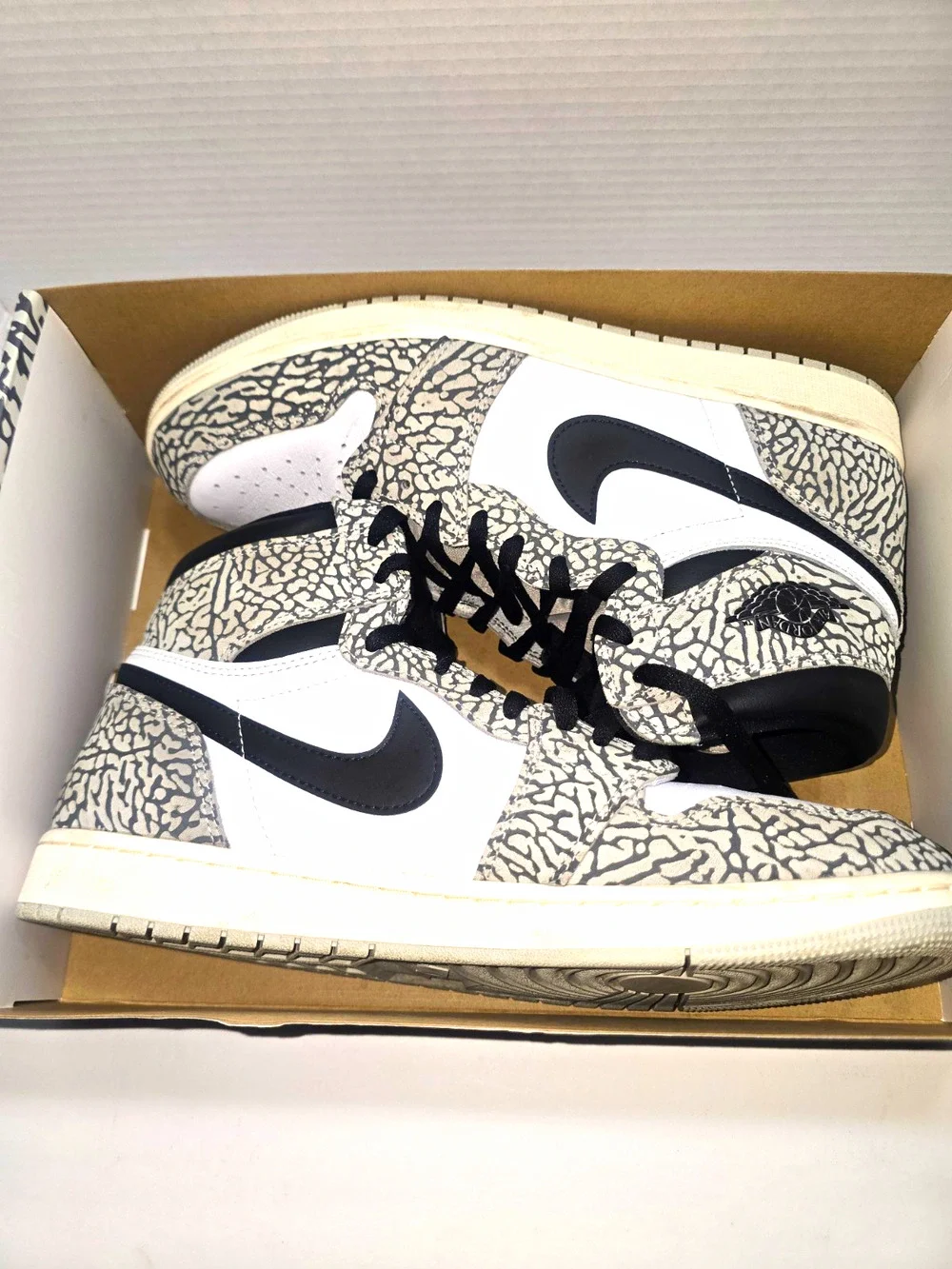 Jordan Air Jordan 1 Retro High OG White Cement Elephant Print DZ5485-052